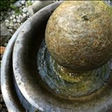 Solid tiered fountain